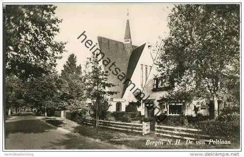 Bergen N. H. - Dr van Peltlaan - Foto-AK 50er Jahre