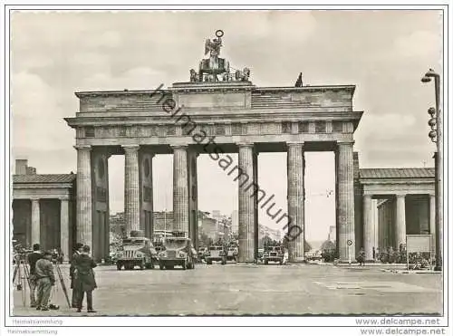 Berlin - Brandenburger Tor am 13. 8. 1961 - Foto-AK Grossformat