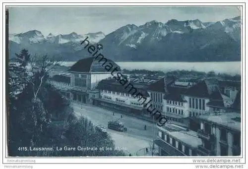 Lausanne - La Gare Centrale et les Alpes - Strassenbahn