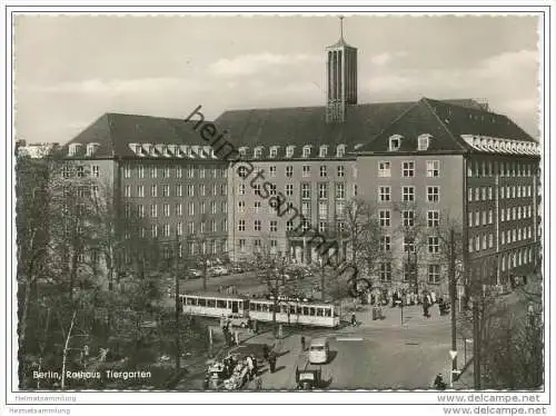 Berlin - Moabit - Rathaus Tiergarten - Strassenbahn - Foto-AK Grossformat