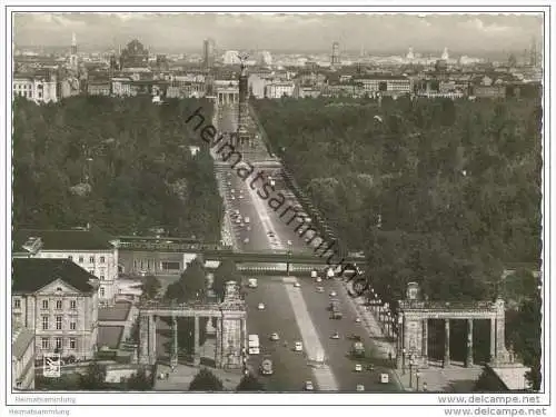 Berlin - Strasse des 17. Juni - Foto-AK Grossformat