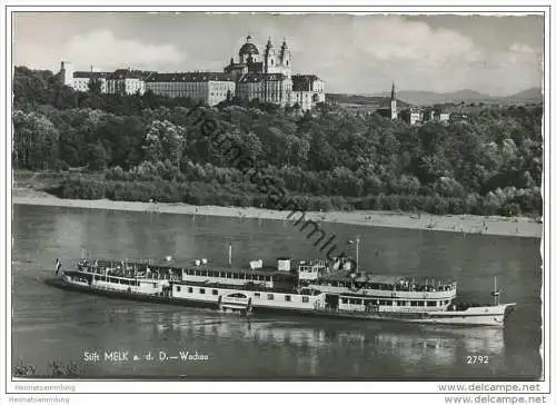 Stift Melk an der Donau - Wachau - Personenschiff Passau - Foto-AK Grossformat