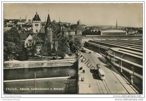 Zürich - Schweizerisches Landesmuseum und Bahnhof - Foto-AK