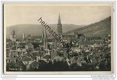 Freiburg - Dächerpanorama - Foto-AK