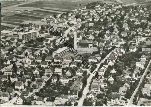 Korntal - Blick auf Evangelische Kirche mit Altersheim "Auf dem Rossbühl" und Gymnasium - Moser-Luftbild