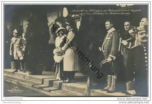 Ankunft des Herzogs und der Herzogin Ernst August auf dem Bahnhof in Braunschweig