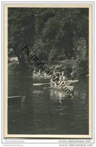 Junge Pioniere beim Paddeln ca. 1950