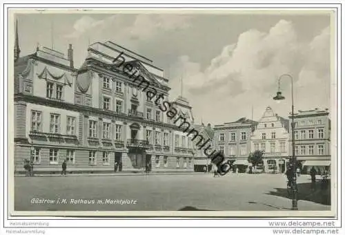 Güstrow - Rathaus und Marktplatz