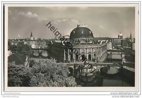 Berlin-Mitte - Kaiser-Friedrich-Museum - Foto-AK 30er Jahre