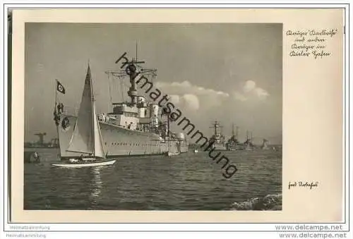 Kreuzer Karlsruhe im Kieler Hafen - Foto-AK 30er Jahre