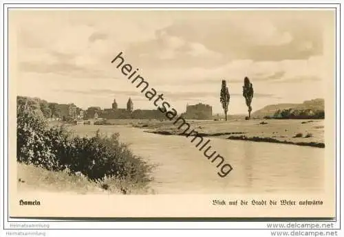 Hameln - Blick auf die Stadt die Weser aufwärts - Foto-AK 1959