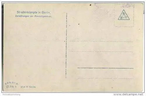 Strassenkämpfe in Berlin - Zerstörungen am Marstallgebäude