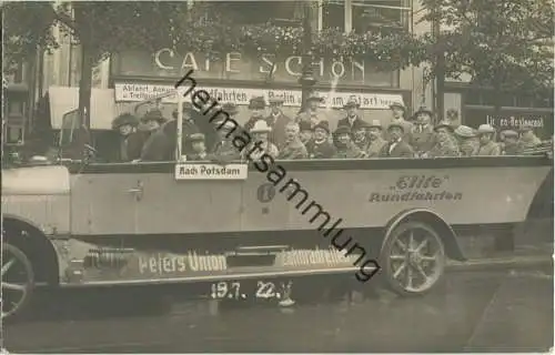 Berlin - Unter den Linden - Elite Rundfahrten vor dem Cafe Schön - Verlag M. Hampel Berlin