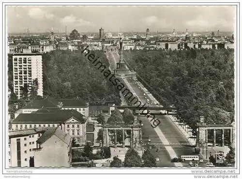 Berlin - Strasse des 17. Juni - Foto-AK Grossformat