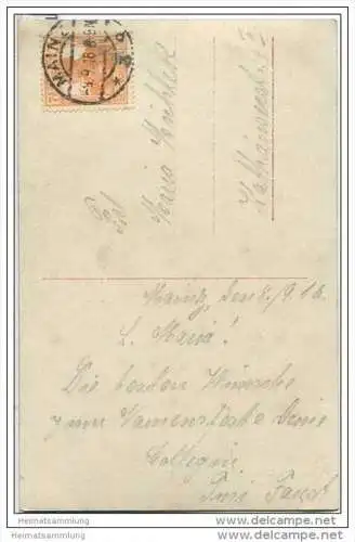 Namenstag - Mädchen mit Blumenstrauss