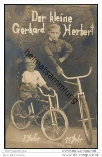 Kunstrad - Sport - Der kleine Gerhard 3 Jahre - Herbert 11 Jahre - Foto-AK ca. 1920