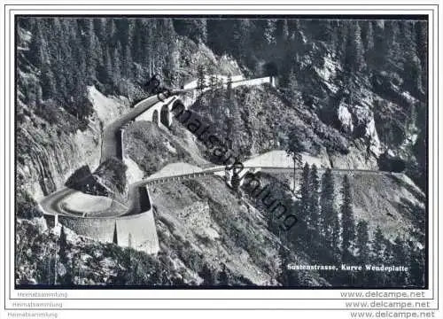 Sustenstrasse - Kurve Wendeplatte - Foto-AK 60er Jahre