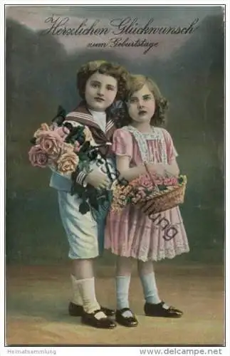 Zwei Kinder mit Blumen gel. 1916