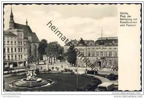 Görlitz - Platz der Befreiung mit Kunstbrunnen und Postamt - Foto-AK
