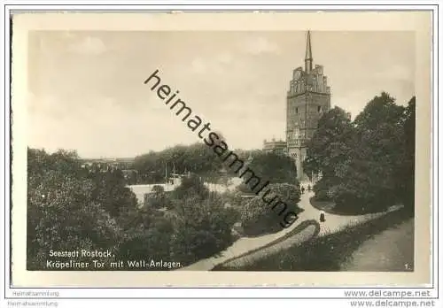 Seestadt Rostock - Kröpeliner Tor - Wall-Anlagen - Foto-AK