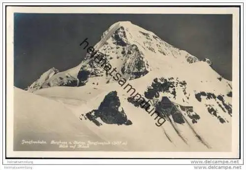 Jungfraubahn - Berghaus und Station Jungfraujoch - Blick auf Mönch - Foto-AK