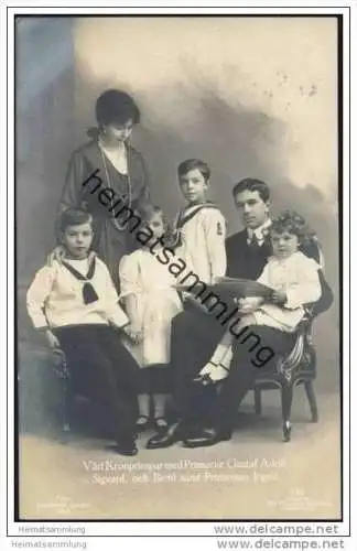 Kronprinz Gustaf Adolf und Kronprinzessin Margaret von Schweden mit den Kindern Gustaf Adolf Sigvard Ingrid Bertil