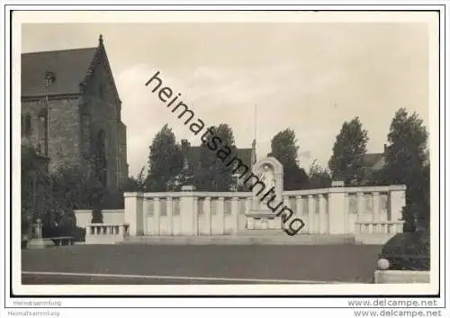 Saarlautern 3 - Gefallenen-Denkmal - Foto-AK