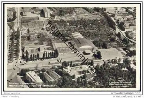 Göteborg - Lisebergsbadet - Mässhallarna och Burgardens Samrealskola - Flyfoto - Foto-AK