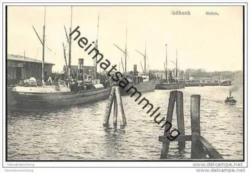 Lübeck - Hafen  - Schiffe