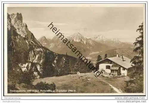 Hochlandhütte mit Wetterstein und Zugspitze - Foto-AK