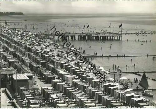 Grado - La spiaggia - Terrazza a mare - Foto-AK Grossformat 50er Jahre - Ed. Fiumano Grado