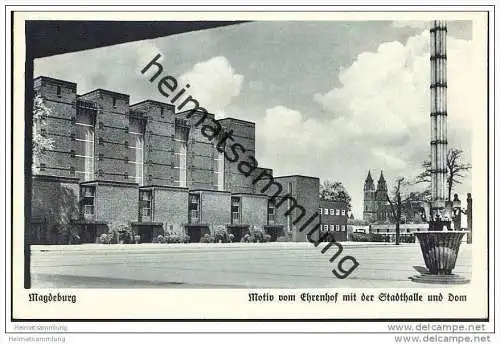 Magdeburg - Motiv vom Ehrenhof mit der Stadthalle und dem Dom