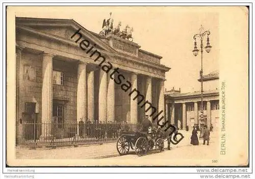 Berlin - Brandenburger Tor - Kutsche