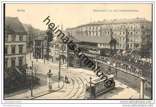 Berlin - Schlesisches Tor mit Hochbahnstation - Strassenbahn
