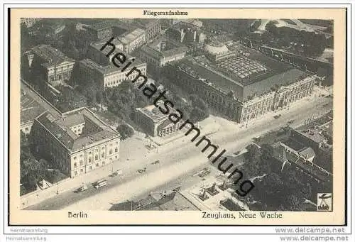 Berlin-Mitte - Zeughaus - Neue Wache - Fliegeraufnahme