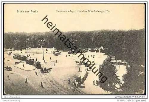 Berlin - Brandenburger Tor - Denkmalsanlagen - Strassenbahn