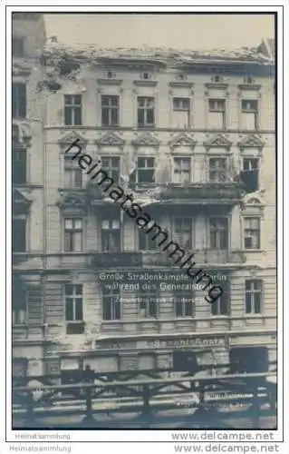 Grosse Strassenkämpfe in Berlin während des Generalstreiks - Zerstörung in der Tilsiterstrasse - Foto-AK