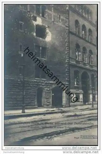 Grosse Strassenkämpfe in Berlin während des Generalstreiks - Polizei-Präsidium - Volltreffer in einem Zellengefängnis