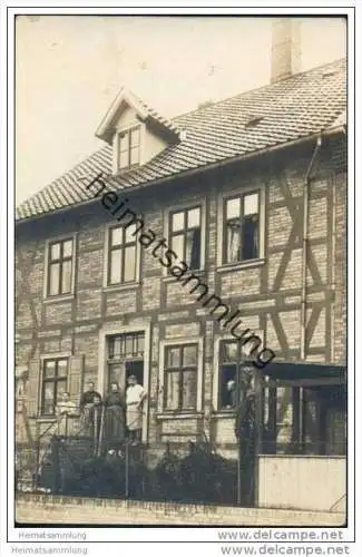 Drübeck - Familie Oehlmann vor Fachwerkhaus - Foto-AK