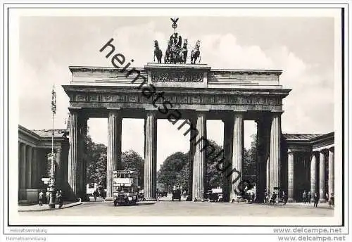 Berlin - Brandenburger Tor - Bus - Foto-AK 30er Jahre