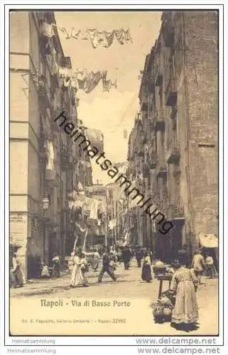 Napoli - Via di Basso Porto