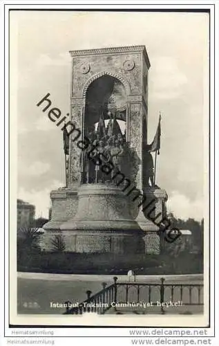 Istanbul - Taksim - Cumhüriyet heykeli - Foto-AK 30er Jahre