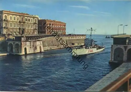 Tarento Ponte girevole S. Francesco di Paola - Passaggio unità da guerra - AK Grossformat