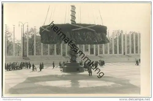 Berlin - Unter den Linden - Lustgarten - Maibaum 1939 - Foto ohne AK-Einteilung