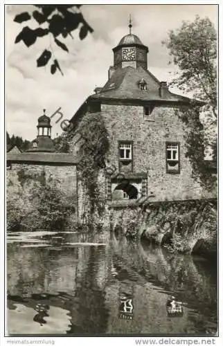 Schloss Crottorf - Das Torgebäude mit äusserem Burggraben - Foto-AK - Verlag Photo Besser Siegen