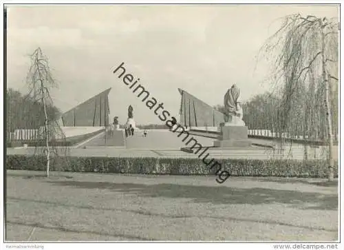 Berlin-Treptow - Sowjetisches Ehrenmal - Foto ohne AK-Einteilung