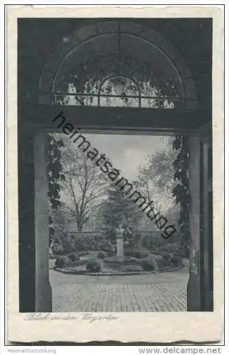 Berlin - Wedding - Lazarus-Kranken- und Diakonissenhaus Bernauerstrasse 115/118 - Hofgarten