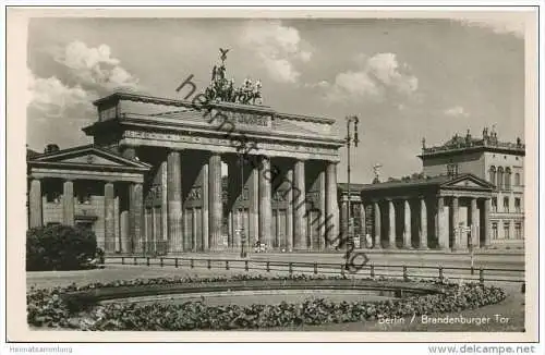 Berlin - Brandenburger Tor - La Porte de Brandenbourg - Brandenburg Gate - Foto-AK - Verlag Ferd. Ashelm KG Berlin