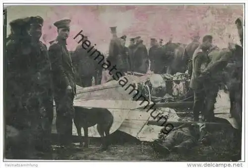 Soldaten - abgeschossenes Flugzeug - Foto-AK