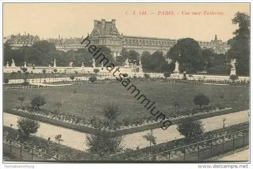 Paris - Vue aux Tuileries